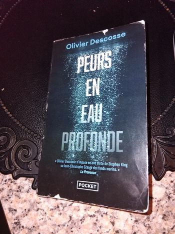 Livre de poche peurs en eau trouble