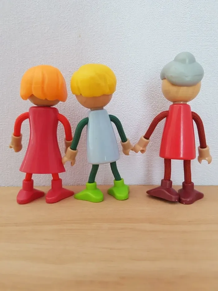 lot de figurines pour maison de poupée - photo numéro 3