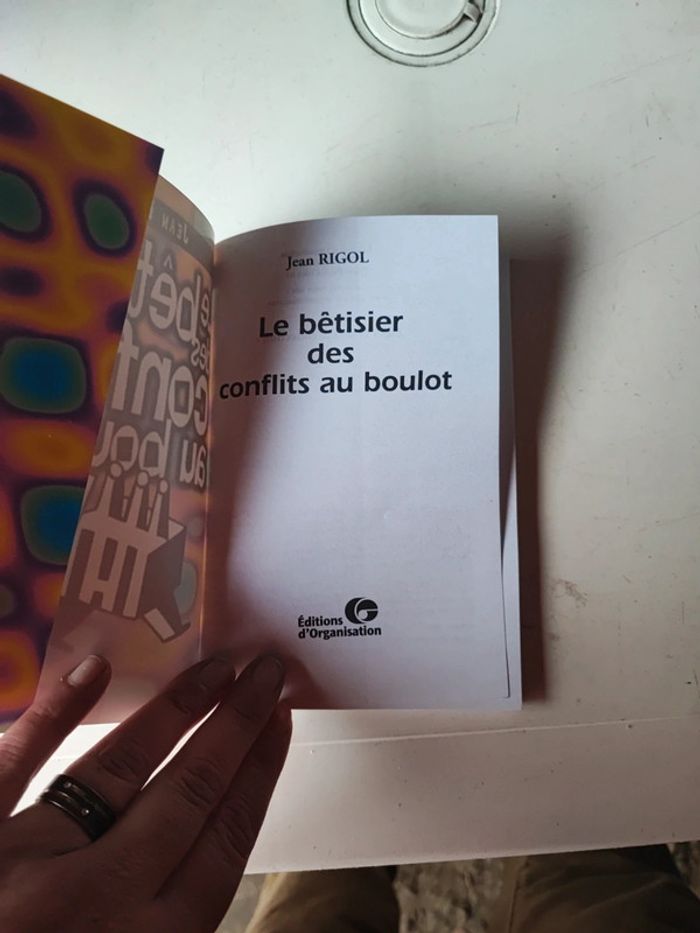 Livre le bêtisier des conflits au boulot - photo numéro 2