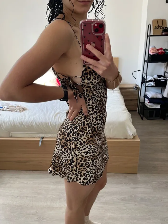Robe léopard Bershka - photo numéro 2