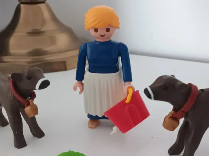 Fermière avec veaux playmobil - photo numéro 11