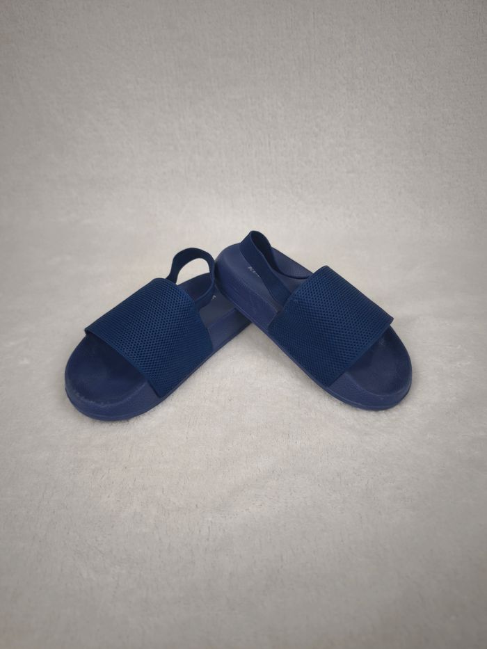 Claquette avec Bride Bleu Marine Kiabi Garçon pointure 25