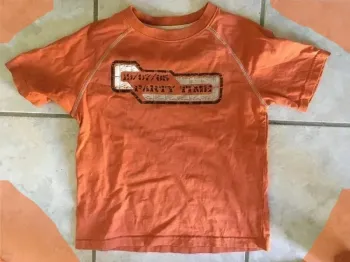 T shirt garçon 8 ans parfait état