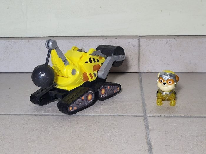 Véhicule Ruben mighty movie - photo numéro 3