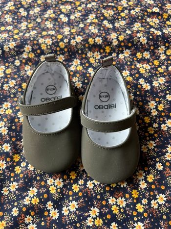 Petites chaussures obaïbi 6-12 mois grises