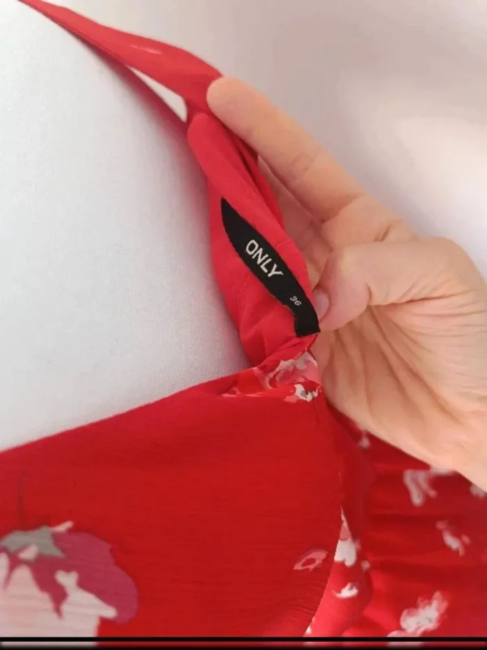 Robe longue rouge fleurie ONLY – Taille 36 - photo numéro 6