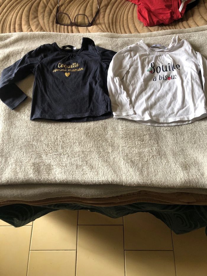 2 Tshirts 18 mois