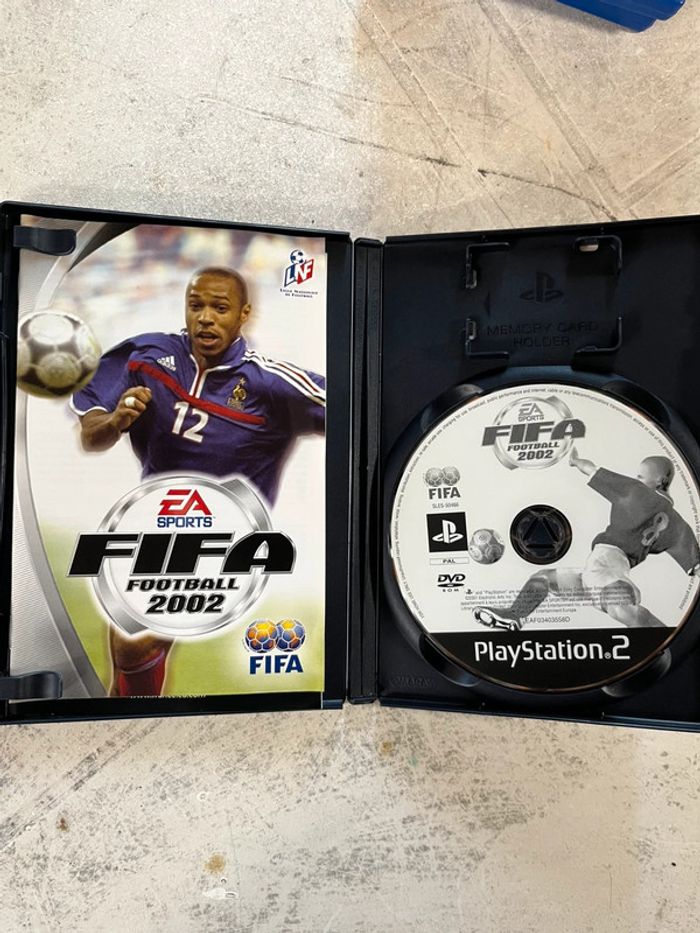 jeu PS2 FIFA 2002 - photo numéro 2