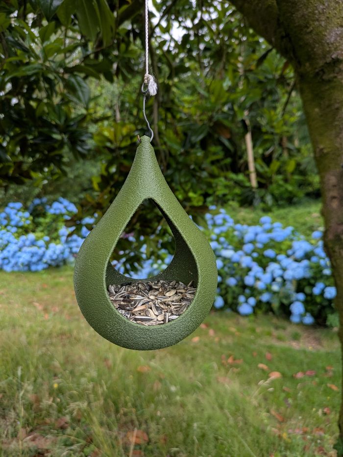 Mangeoire à oiseaux de la nature en forme de goutte d'eau effet strié - photo numéro 2