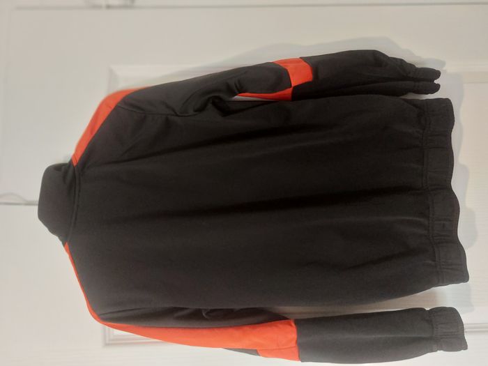 Survêtement puma noir et rouge 13/14 ans - photo numéro 2