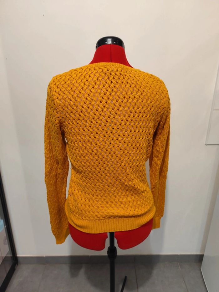 Pull en maille moutarde - photo numéro 2