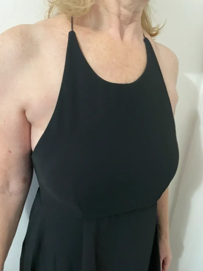 Robe noire neuve - photo numéro 2
