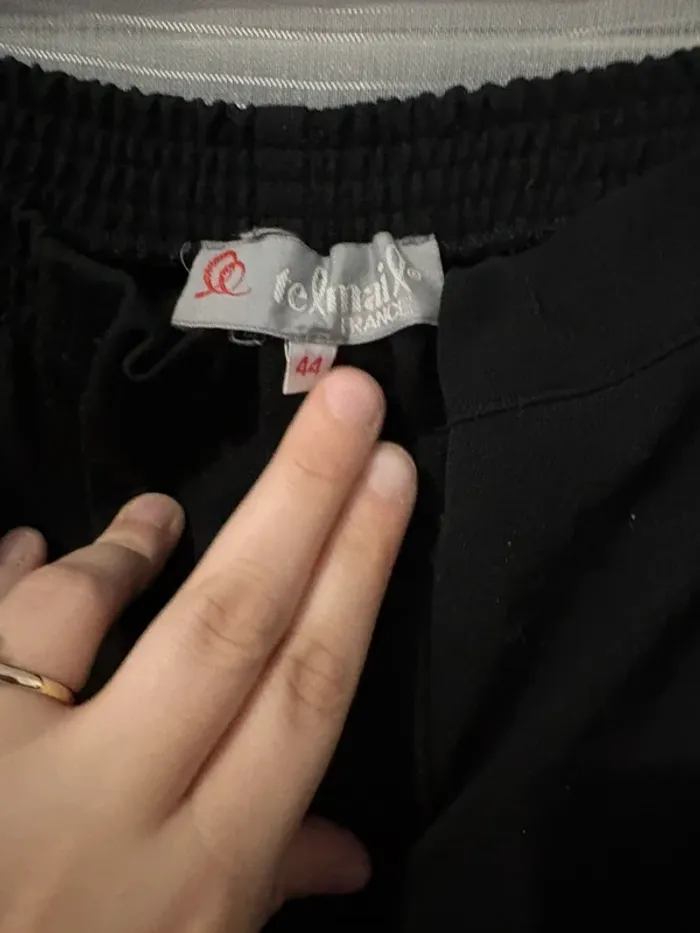 Pantalon noir - photo numéro 4