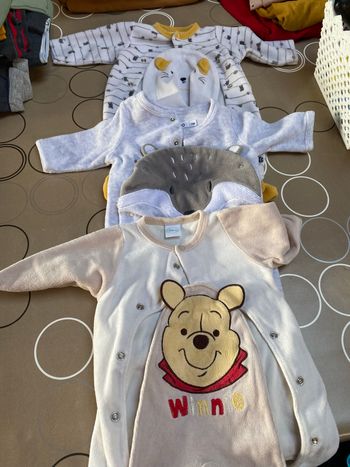 Vend lots vêtements 1 mois
