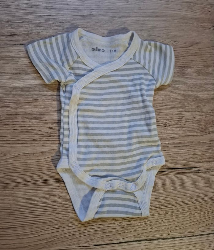 8 bodies 1 mois - photo numéro 6