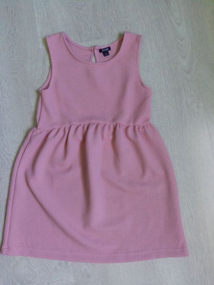 robe 5 ans, très bon état