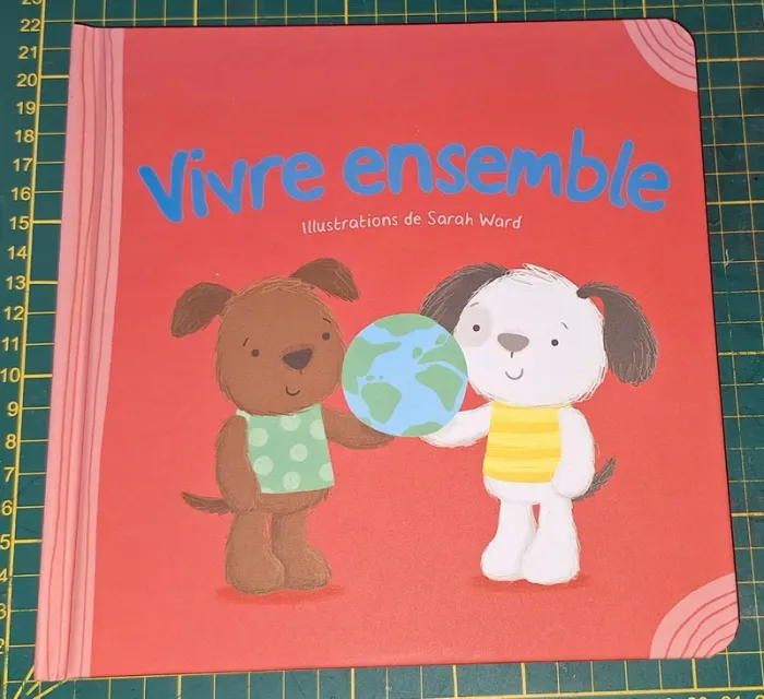 Livre "vivre ensemble" en très bon état