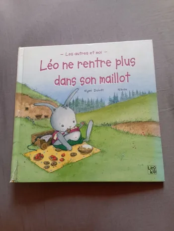 Livre Léo ne rentre plus dans son maillot