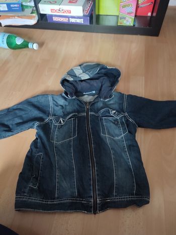 Veste en jean capuche