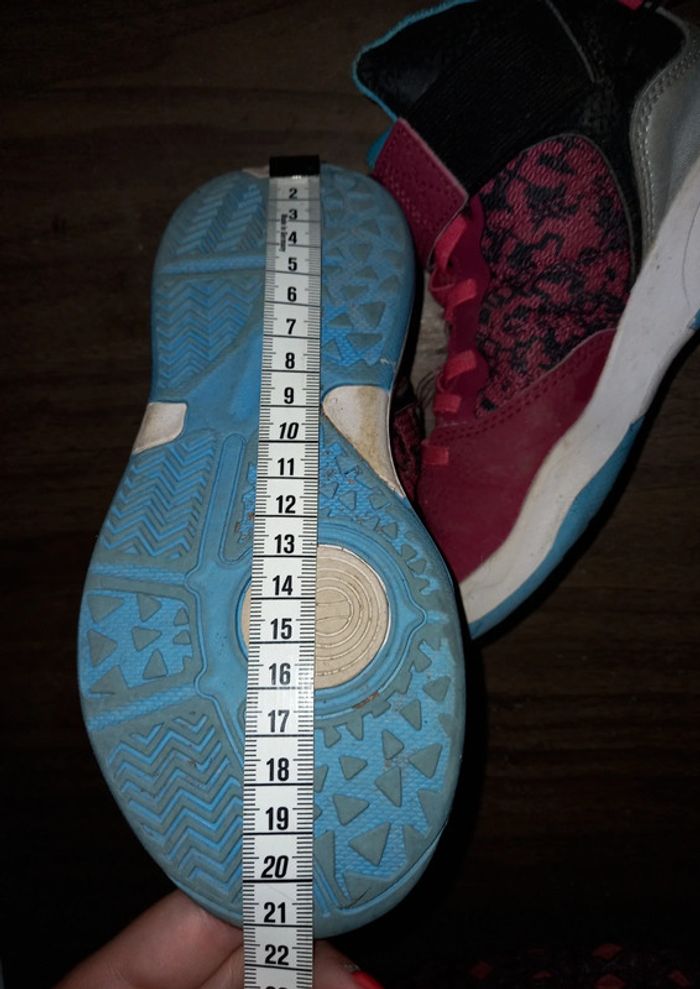 Baskets taille 31 - photo numéro 6