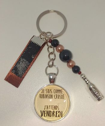 Cadeau humour, porte clé message " je suis comme Robinson crusoe, j'attends vendredi "