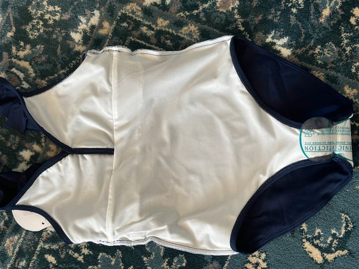 Maillot de bain 1 pièce pour fille Chloé 8 ans Prix FERME - photo numéro 8