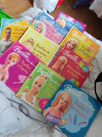 Lot livre barbie 