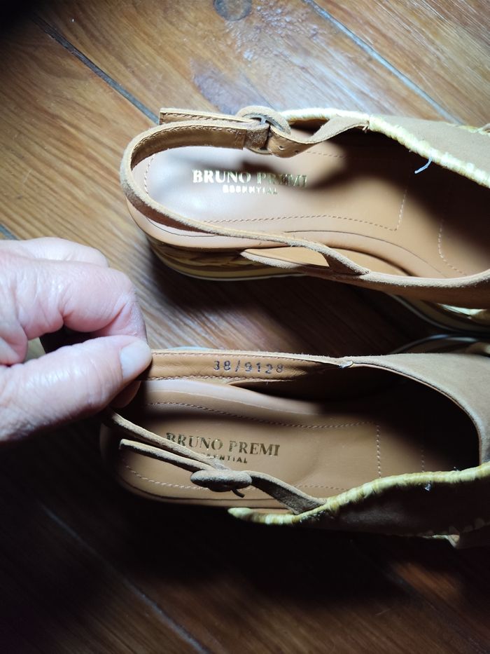 Sandales neuves en cuir Bruno Premi - photo numéro 5