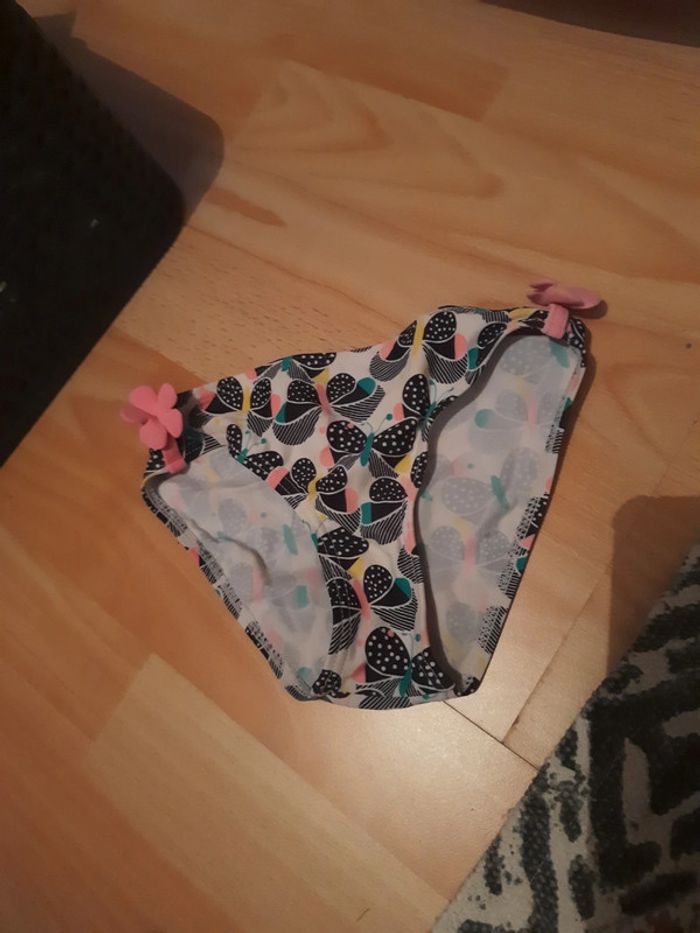 Haut et bas de maillot de bain 4ans - photo numéro 2