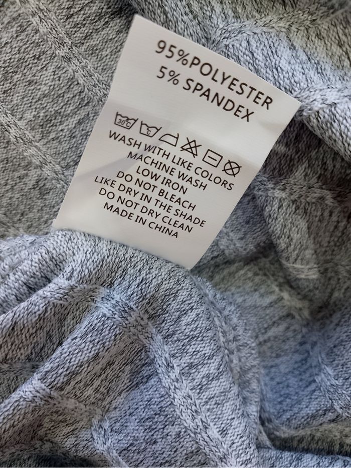 T-shirt grande taille gris avec bordure en dentelle guipure – chic et confortable toutes saisons - photo numéro 6