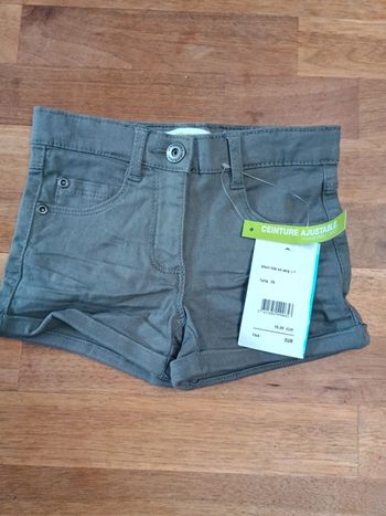 Short neuf fille