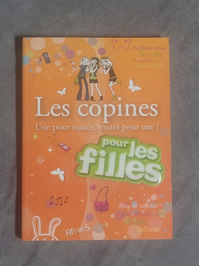 Les copines - Une pour toutes, toutes pour une Charlotte Grossetête