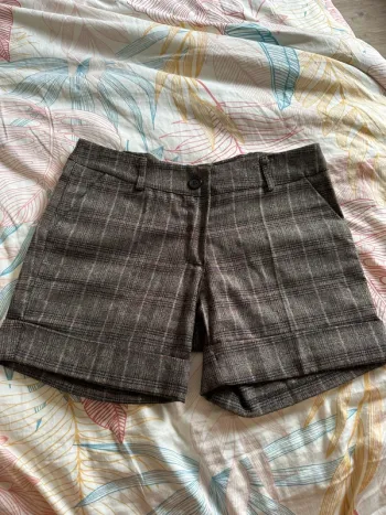 Short en tissu  court cadrillé brun