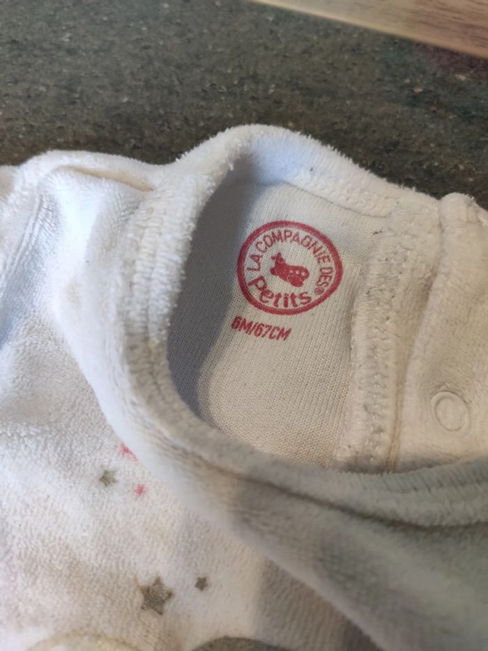 Pyjama velours 2 pièces taille 6 mois - photo numéro 3