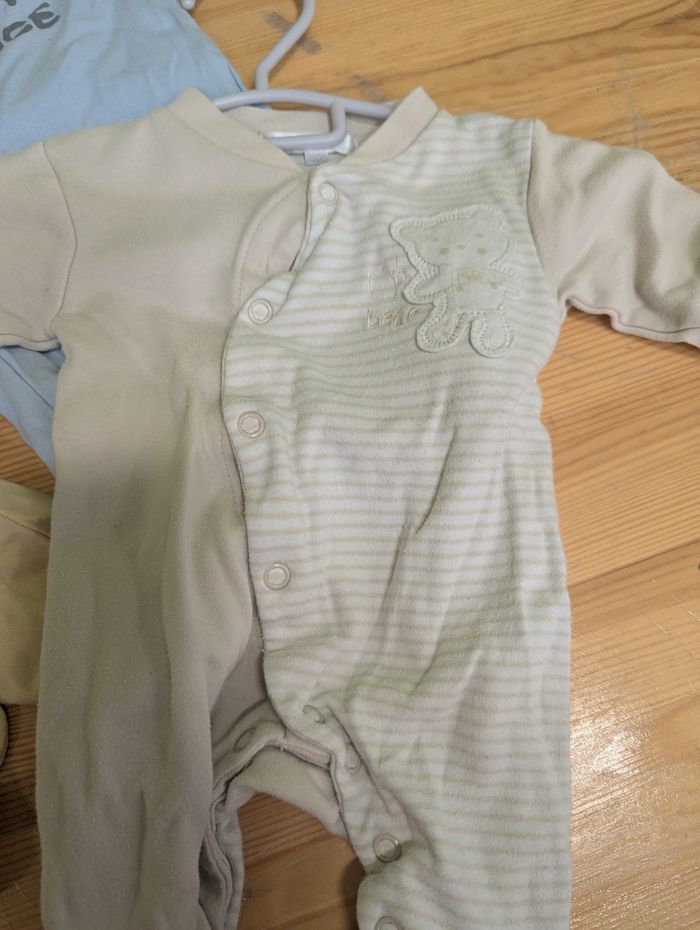 Lot 3 pyjamas 1 mois - photo numéro 4