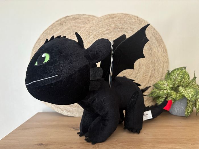 Neuf doudou dragon noir krokmou 40 cm dreamworks - photo numéro 2