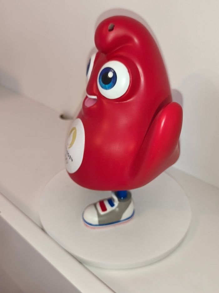 Grande figurine Paris 2024 - photo numéro 4