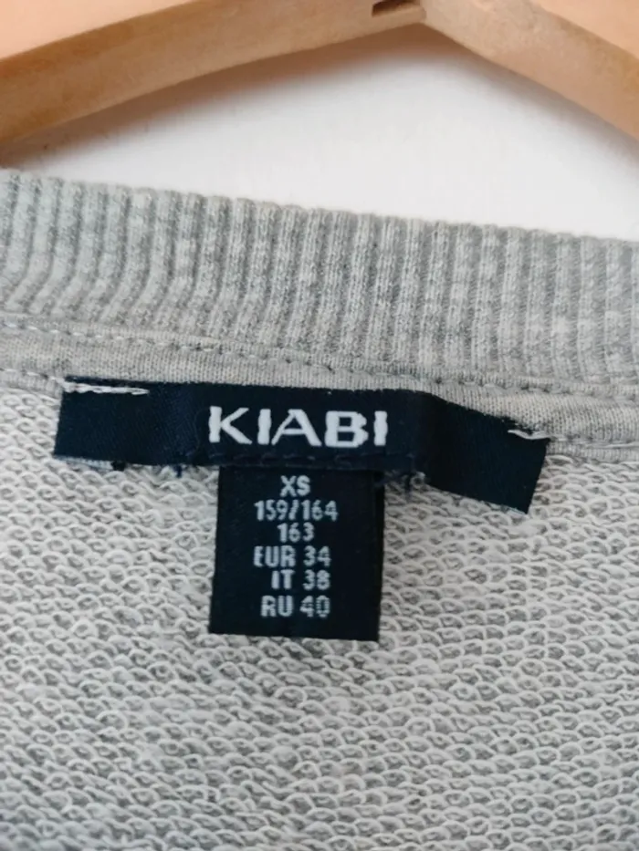 Sweat Kiabi taille XS - photo numéro 2
