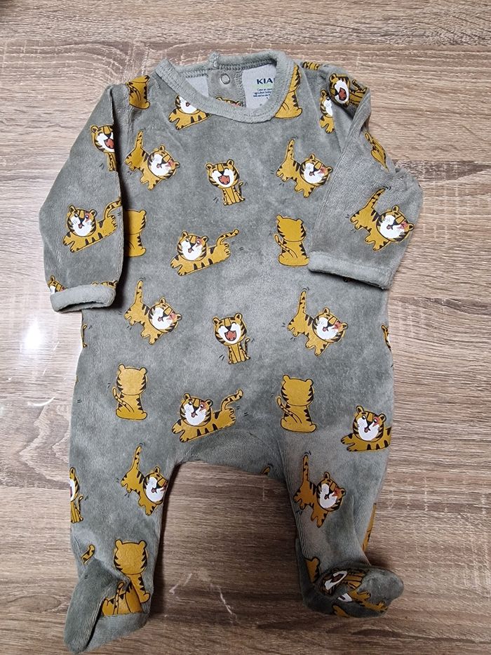 Lot pyjama 1 mois - photo numéro 6