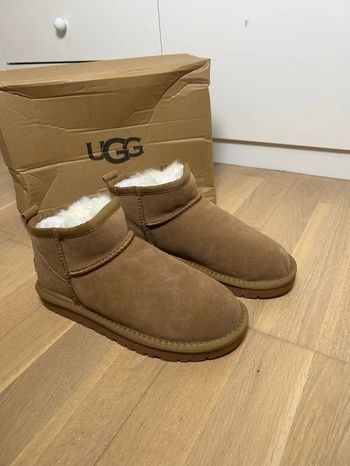 Bottes UGG Classic Mini, pointure 38