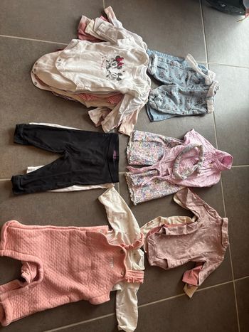 Lots 3 mois fille