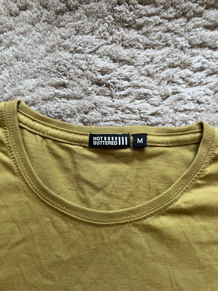Tee-shirt imprimé Hot Buttered. M. Kaki.  Excellent état - photo numéro 4