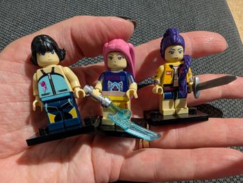 Lot figurines a construire Kpop demon hunter neuves