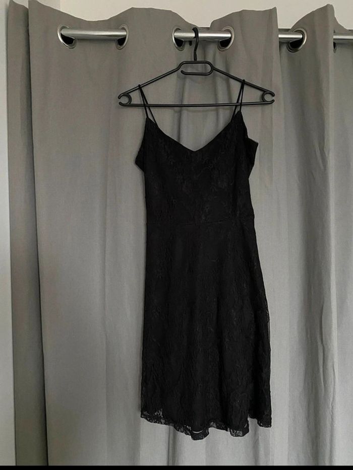 Robe noire - photo numéro 10