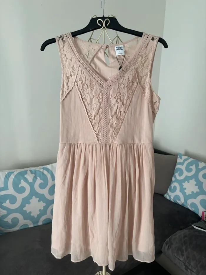 Robe neuve Vero Moda - Taille M - Rose pâle - photo numéro 7