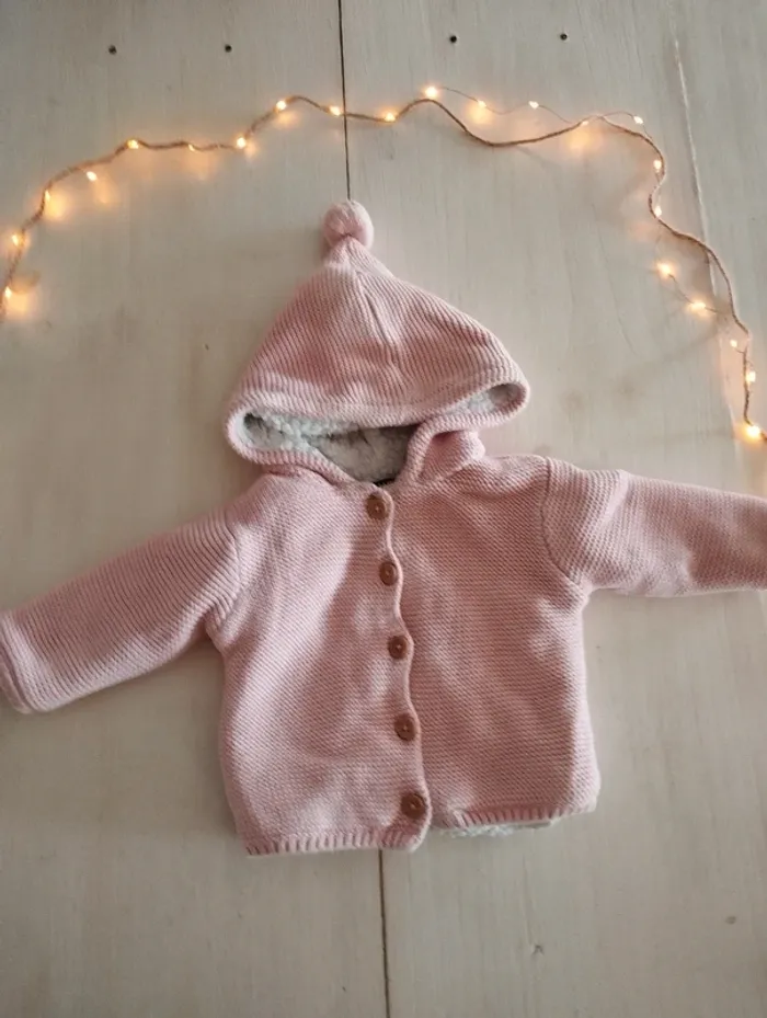 Gilet très épais doublé moumoute rose bébé 9 mois – Kiabi 💖
