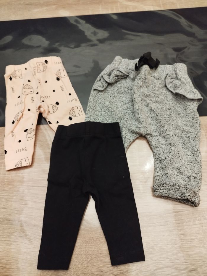 Lot pantalons 1 mois