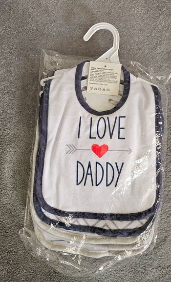 Lot de 5 bavoirs bébé  neufs I love Daddy