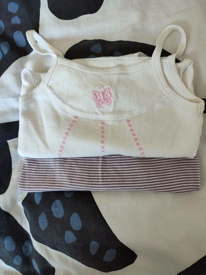 Lot de deux body débardeur 24 mois Kitchoun