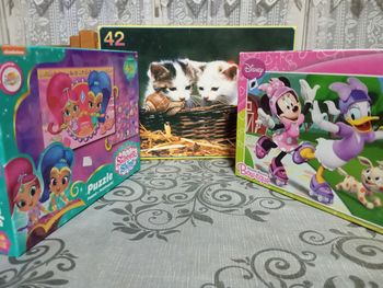 Lot 3  de puzzle Minnie chat shimmer entre très bon état et satisfaisant 
